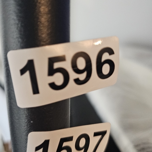 Express Jean Shorts 8 Women’s button front denim Jorts - Picture 9 of 9